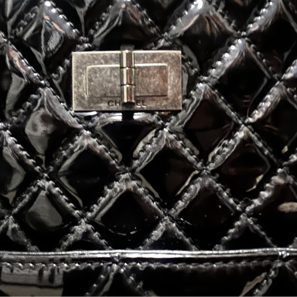 Chanel tote - Picture 2 of 10